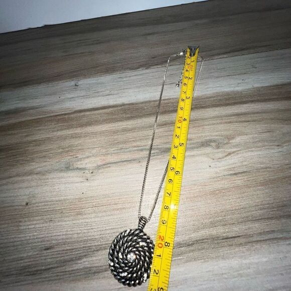Spiral Disk Pendant With Rhinestone Center On Box Chain Classic Rope Silver Tone - Picture 4 of 7